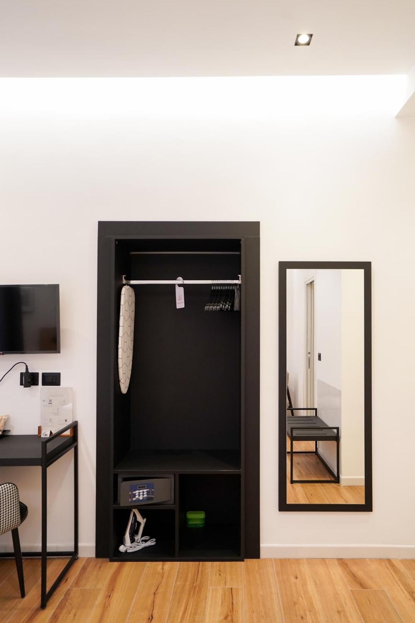 No Man'S Land Guesthouse 로마 외부 사진